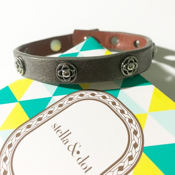 stella & dot ~ metallic pewter leather clover wrap - Picture 2 of 4